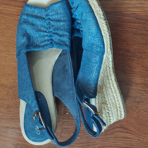 Easy Street Espadrille Wedge sandals - Picture 2 of 4